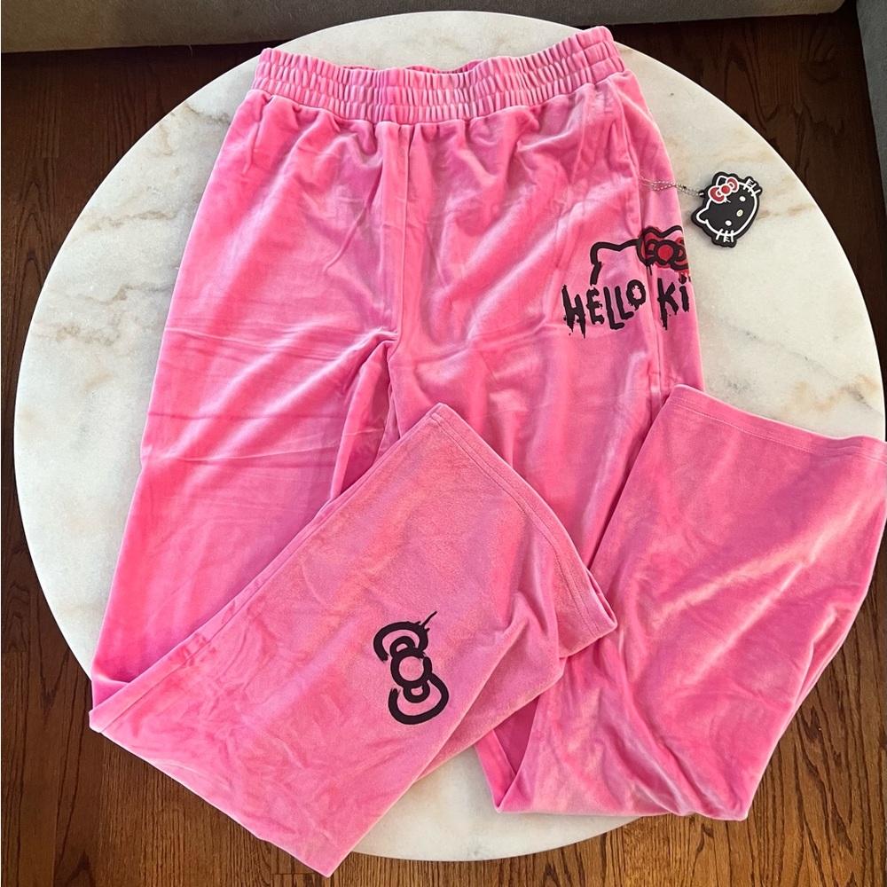 New with Tags Hello Kitty Velour Sweatpants